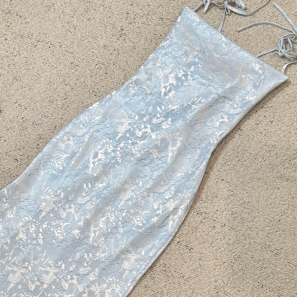 • - Picture 2 of 8